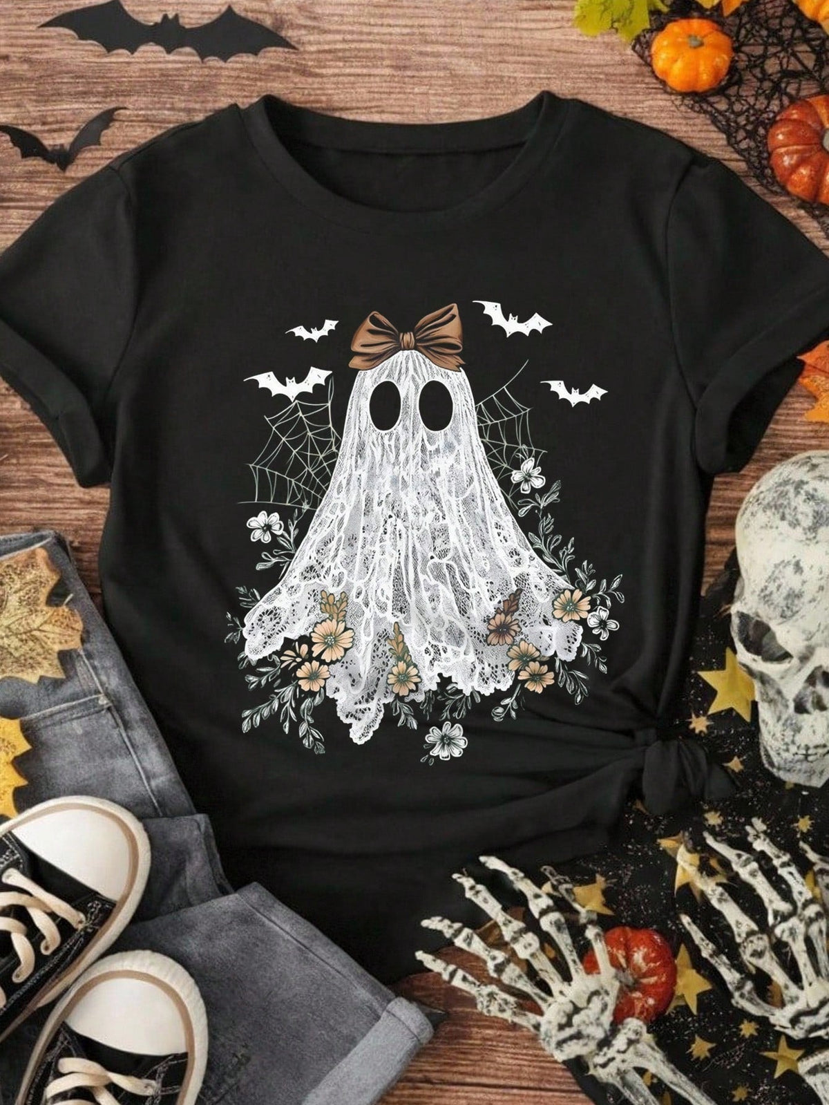 Women Coquette Lace Ghost Halloween Graphic T?Shirt, Floral Bow Ghost with Bats Spider Web Print, Vintage Spooky Fall Crew Neck Casual Short Sleeve Holiday Tee Top