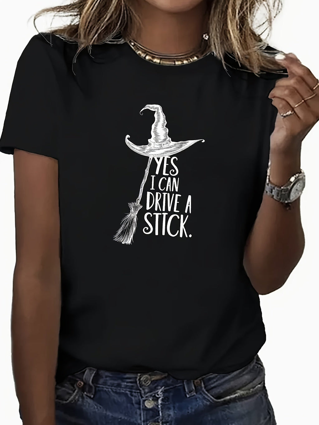 Women’s Funny Halloween Witch Graphic T-Shirt Yes I Can Drive a Stick Cute Witch Hat Broom Print Casual Short Sleeve Tee Novelty Gift