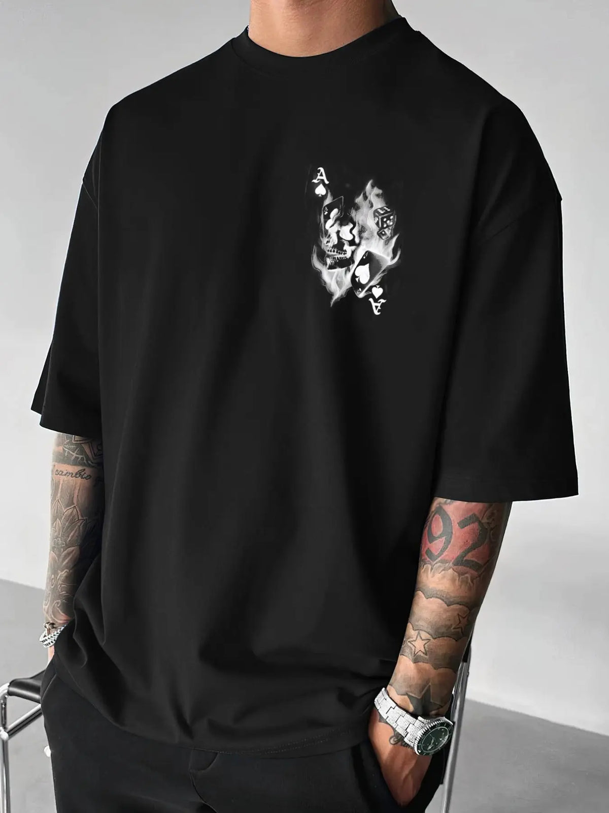 Men Skull Playing Card Dice Back?Print Graphic T?Shirt, Flame Tattoo?Style Crew Neck Relaxed Fit Short Sleeve Streetwear Summer Casual Tee Top