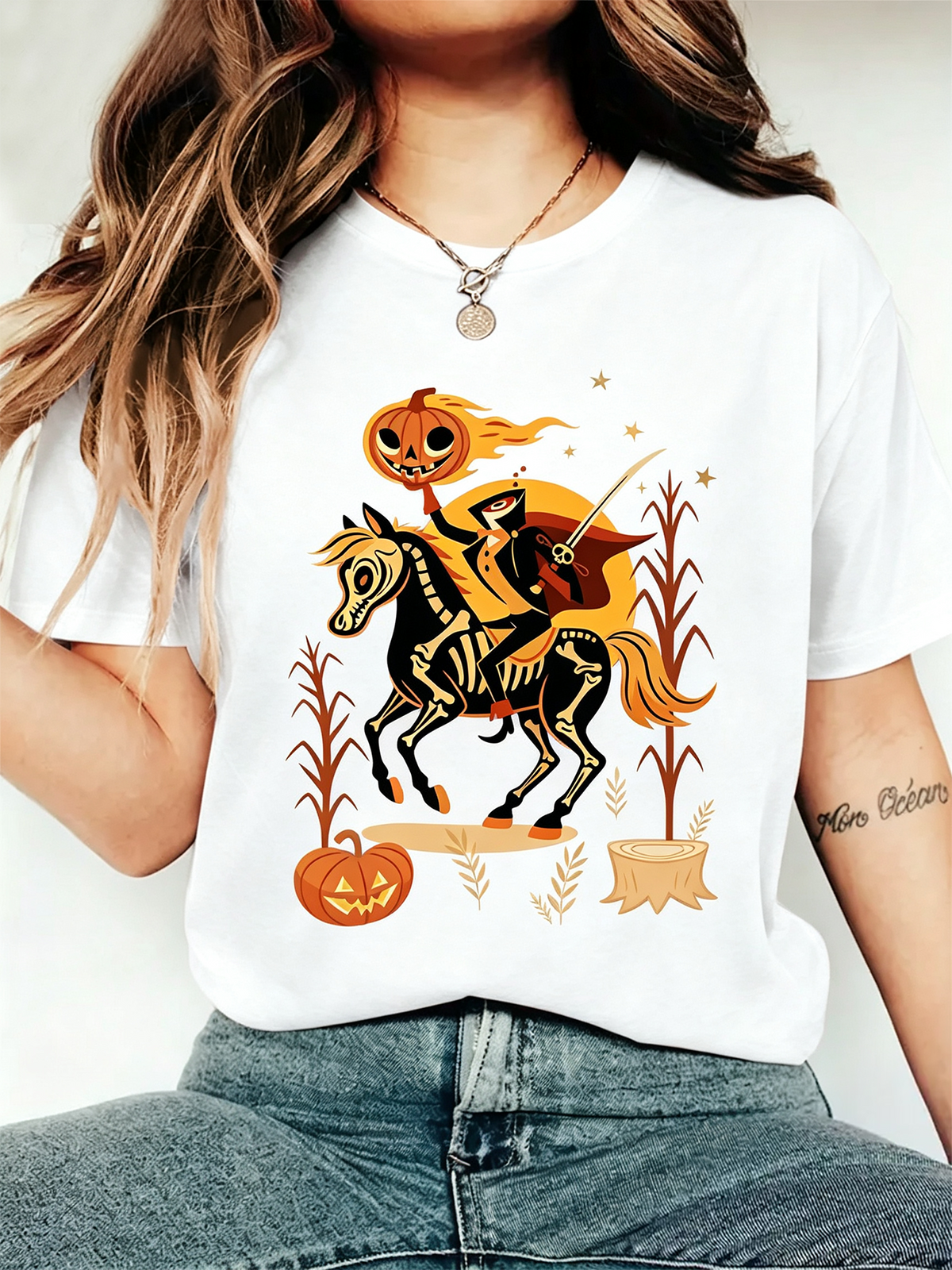 Women's Headless Horseman Halloween Pumpkin Graphic T‑Shirt Retro Spooky Fall Short Sleeve Tee