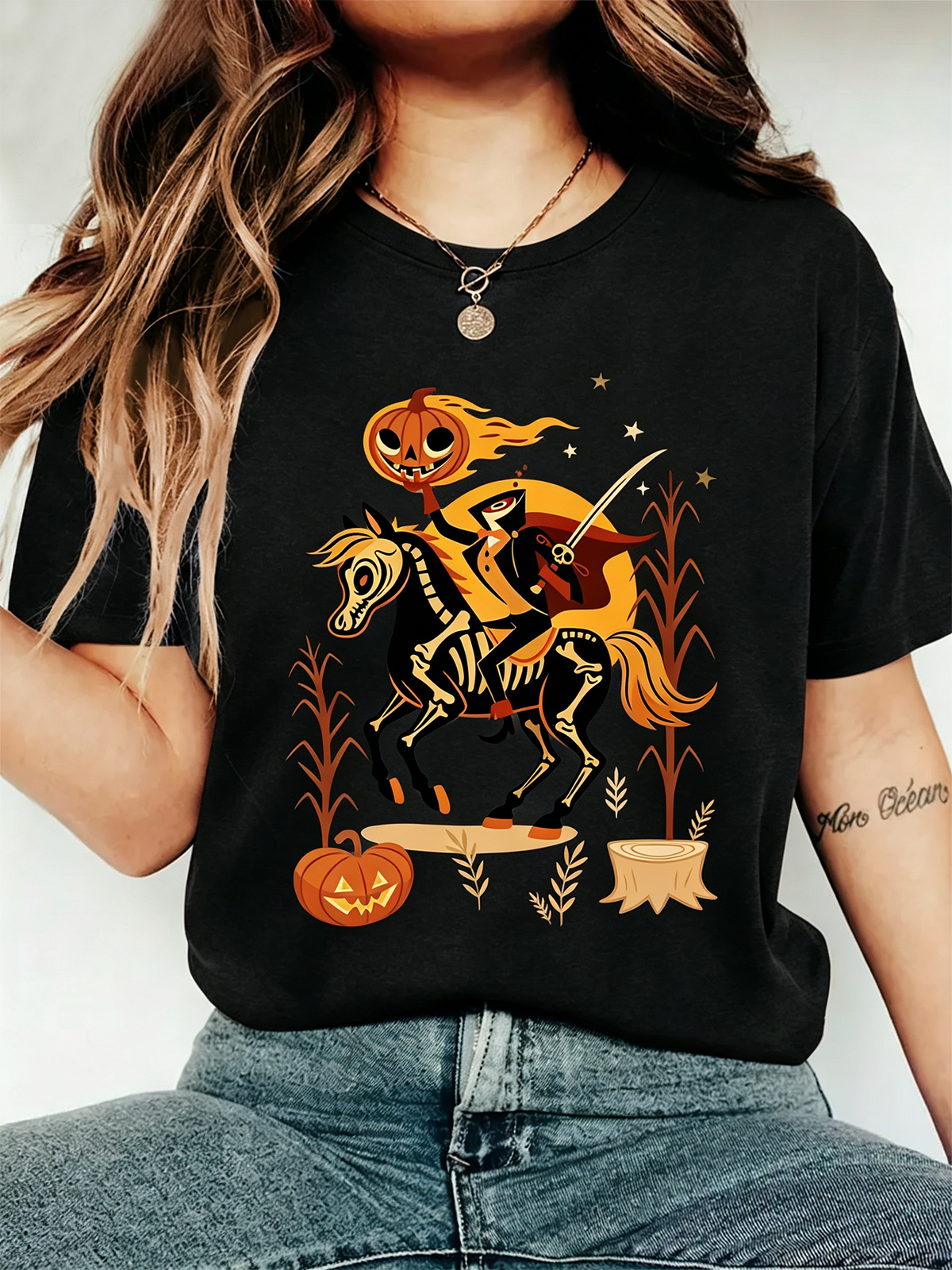 Women's Headless Horseman Halloween Pumpkin Graphic T‑Shirt Retro Spooky Fall Short Sleeve Tee